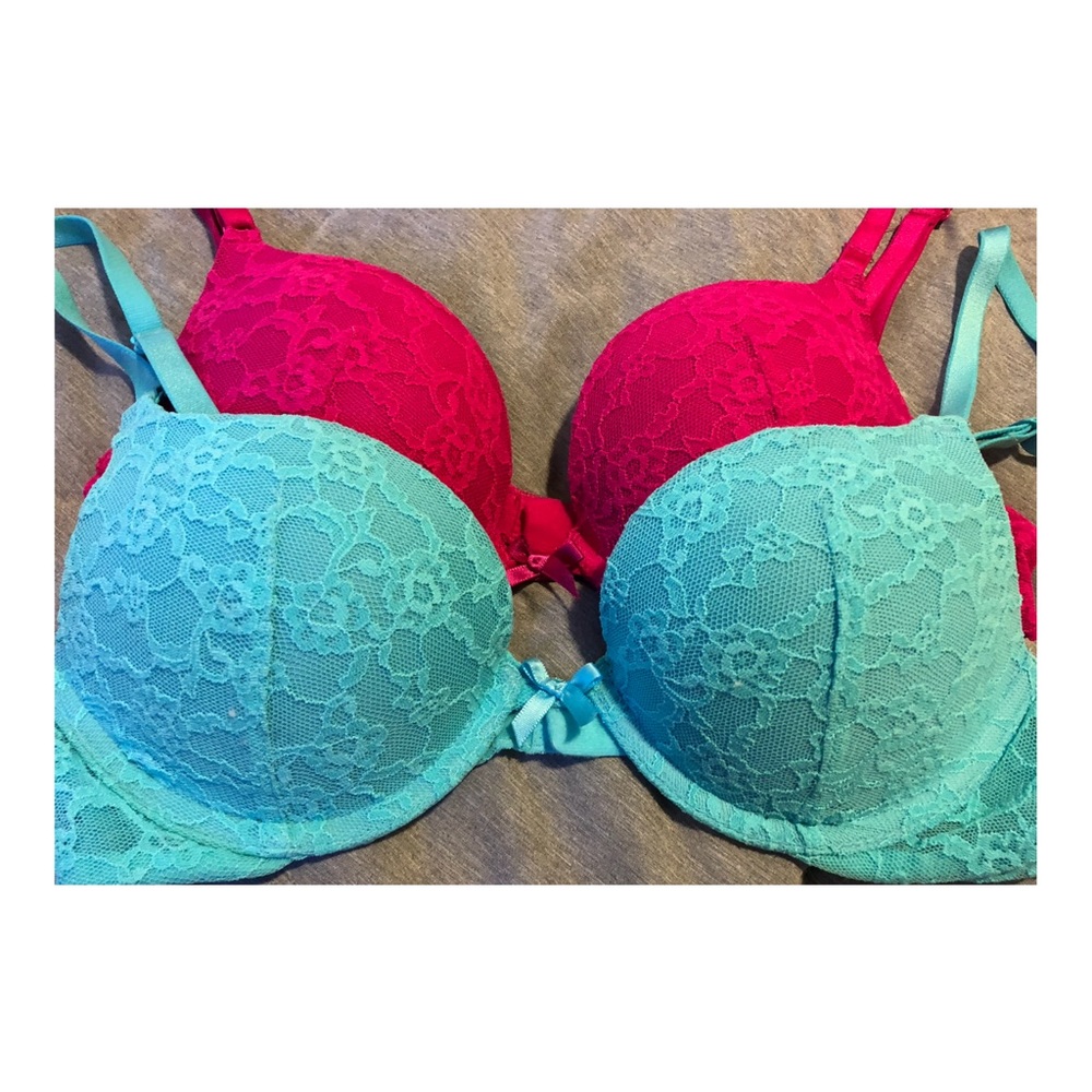 2 Victoria’s Secret Lace Push Up Bras